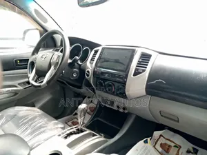 Toyota Tacoma Double Cab 4x4 4.0L V6 5-Speed Automatic 2013 Red