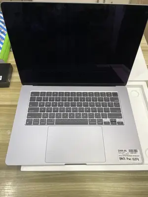 New Laptop Apple MacBook Air 2024 M3 15-inch 16GB Apple M3 SSD 256GB