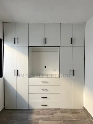 Master Wardrobe 8ft by 7ft