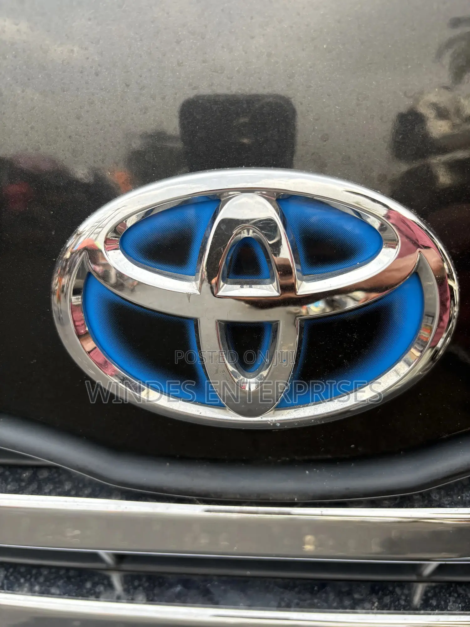 Toyota HiAce 2015 Black