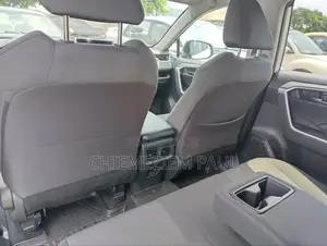 Toyota RAV4 LE AWD 2024 White