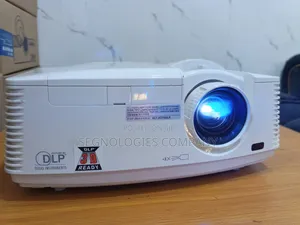Mitsubishi Xd700u 5000 Lumens Ultra Bright Dlp Projector