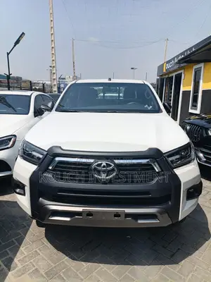 New Toyota Hilux 2025 White