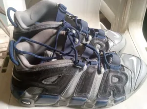 Nike Air Flow