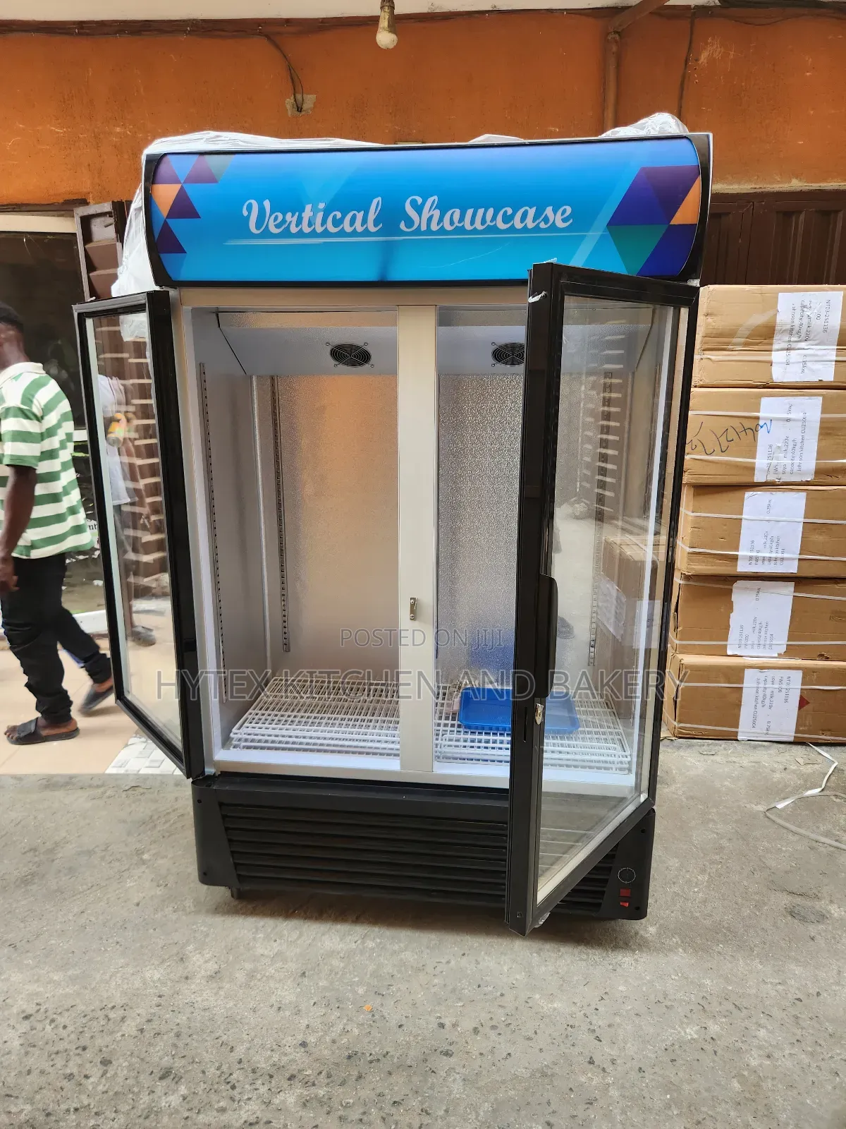 Double Door Vertical Showcase Chiller