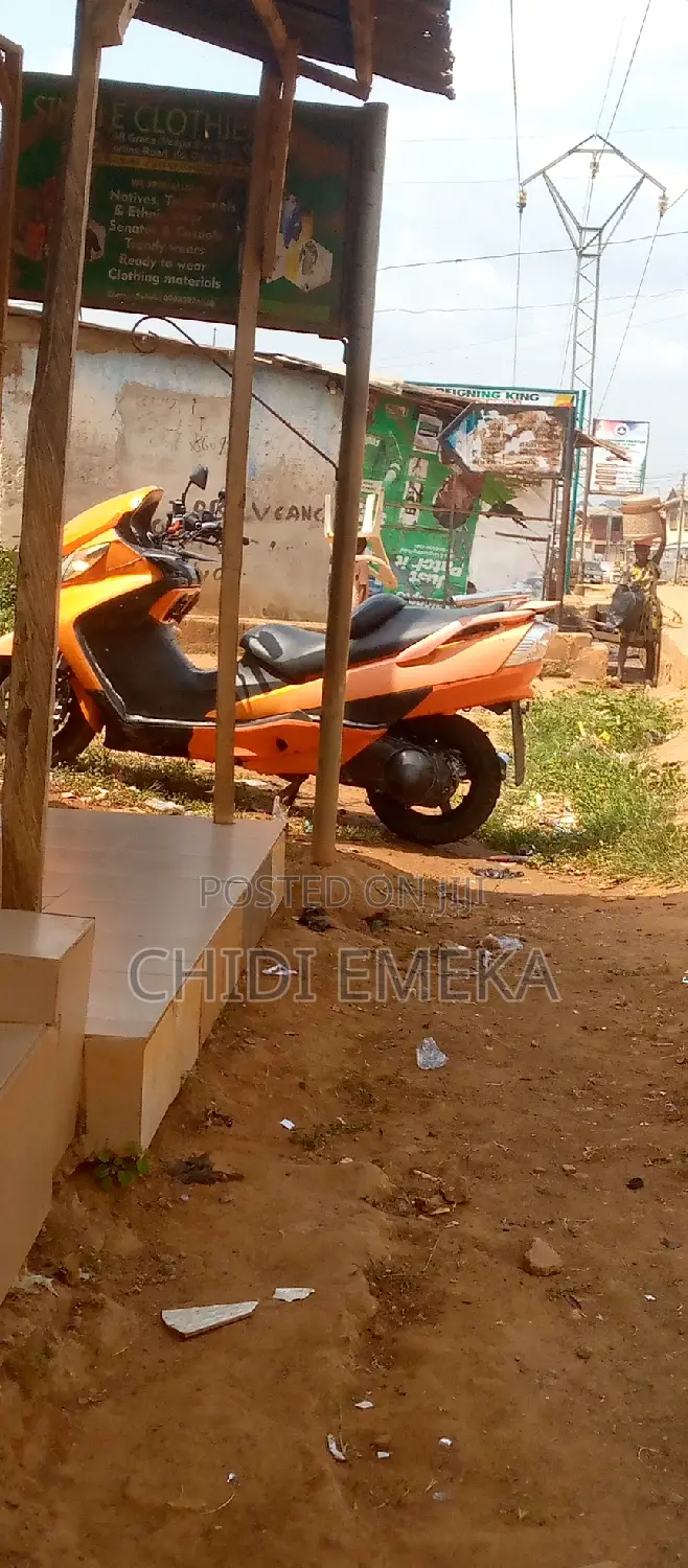 Suzuki Burgman 2019 Orange