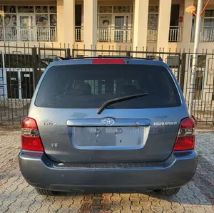 Toyota Highlander V6 2005 Blue