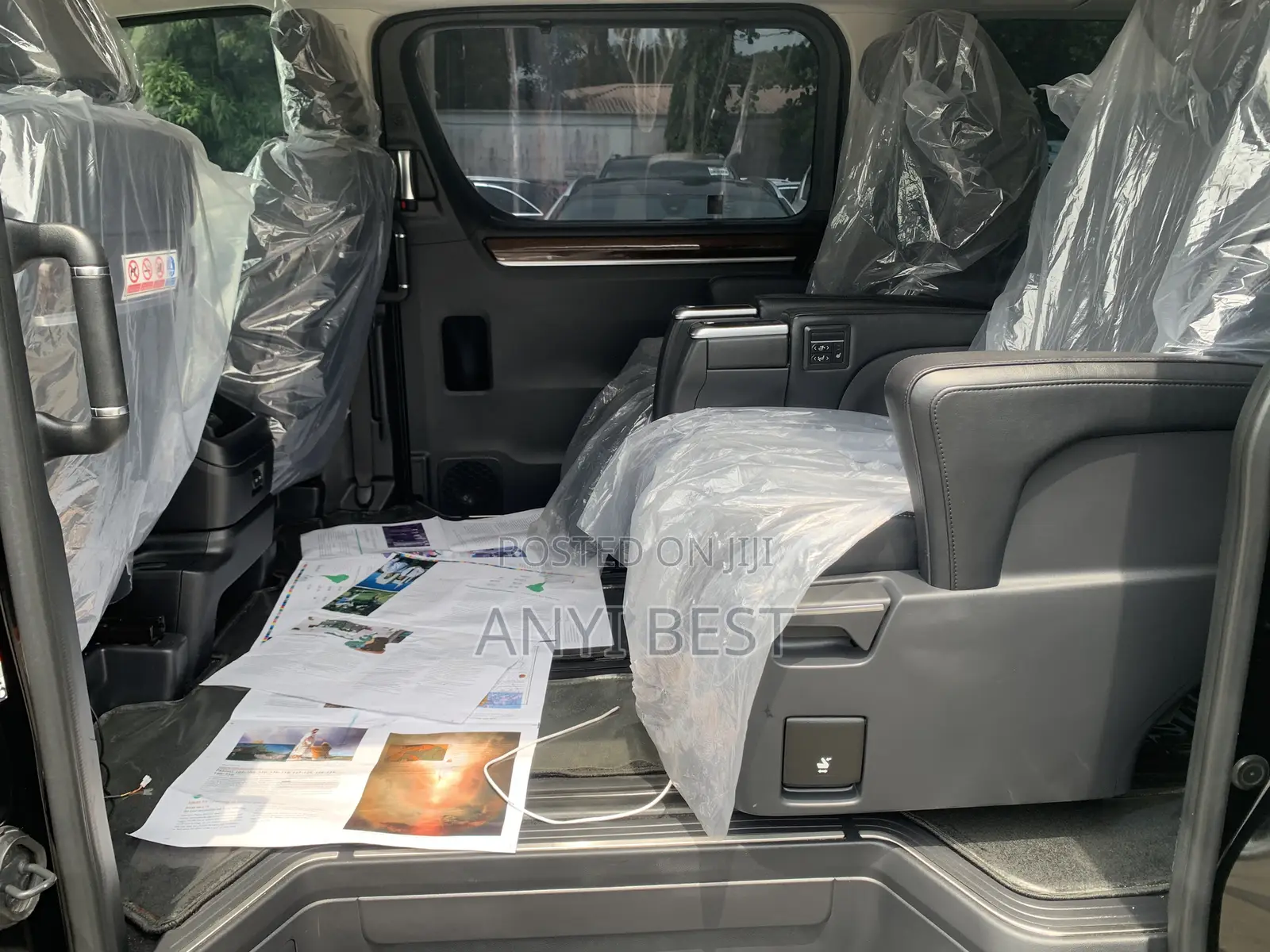 Toyota Granvia 2024 Black