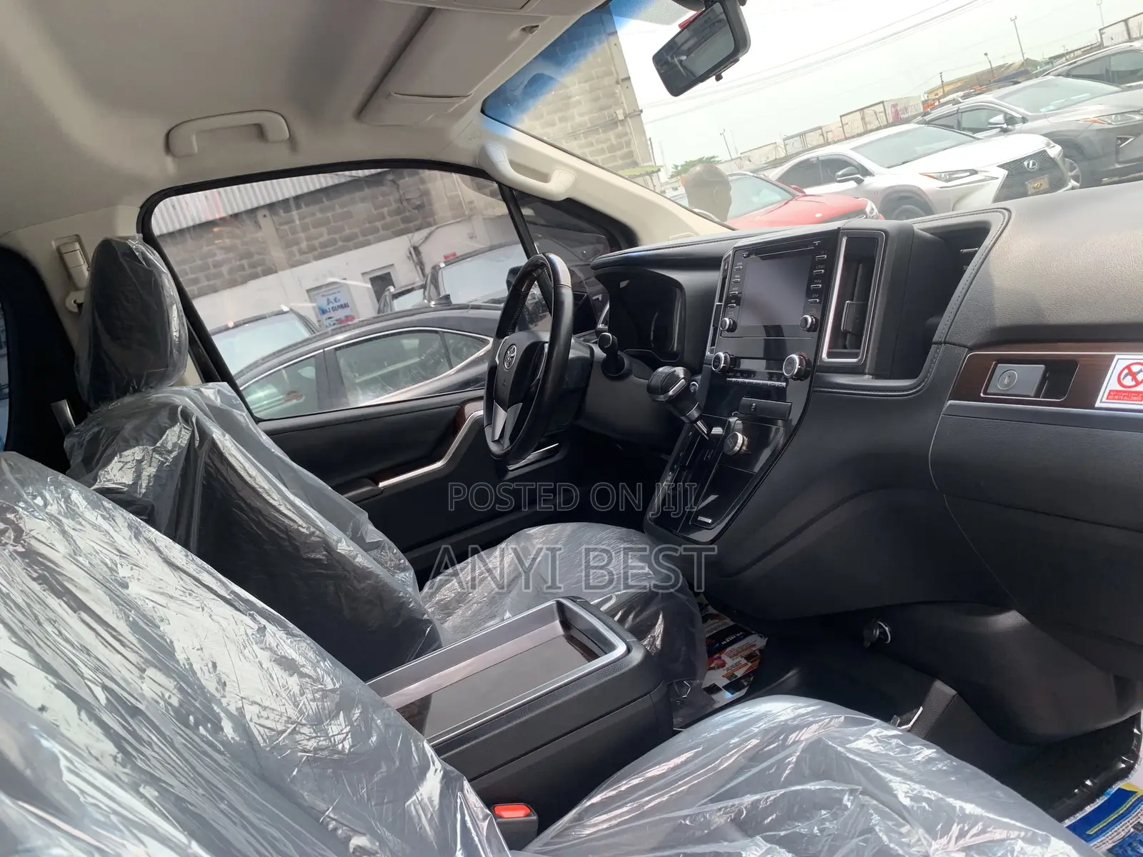 Toyota Granvia 2024 Black