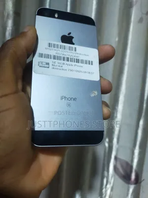Apple iPhone SE 64 GB Silver