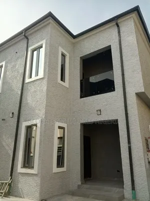4bdrm Duplex in Otunla, Lakowe for rent
