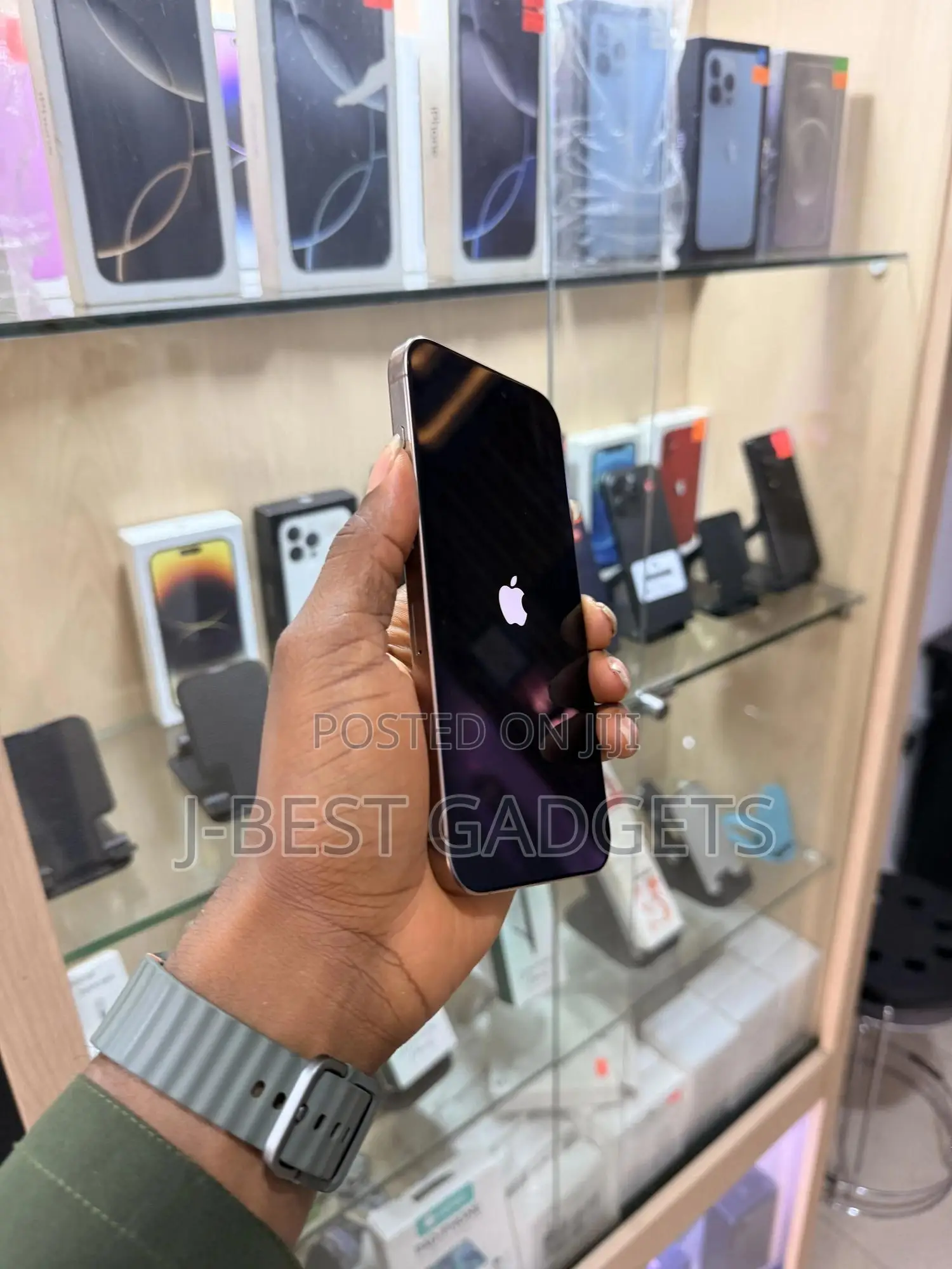 Apple iPhone 16 Pro Max 256 GB Gold