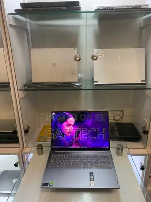 Laptop Lenovo Yoga 9i 32GB Intel Core Ultra 9 SSD 1T