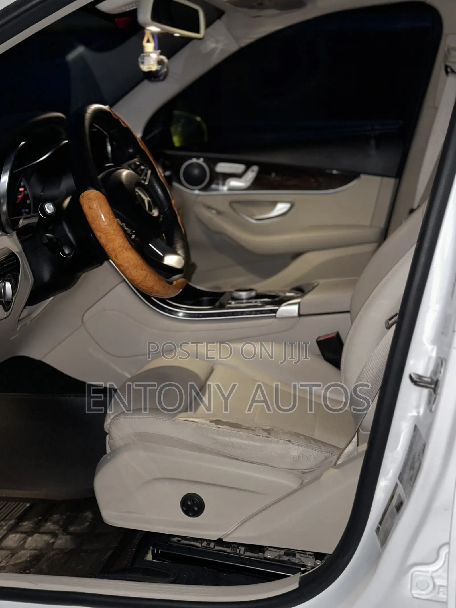 Mercedes-Benz GLC-Class 2017 White