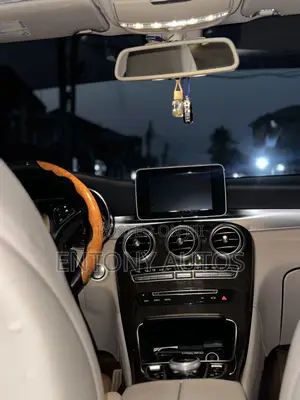 Mercedes-Benz GLC-Class 2017 White
