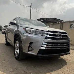 Toyota Highlander Limited 4dr SUV (3.5L 6cyl 6A) 2015 Silver