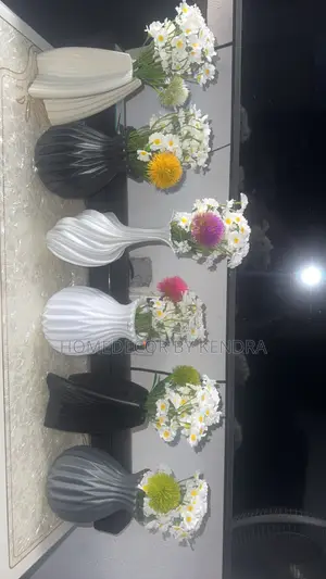 Minimal Table/Shelf Flowers