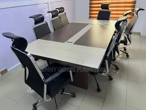 Minie Bored Room Conference Table