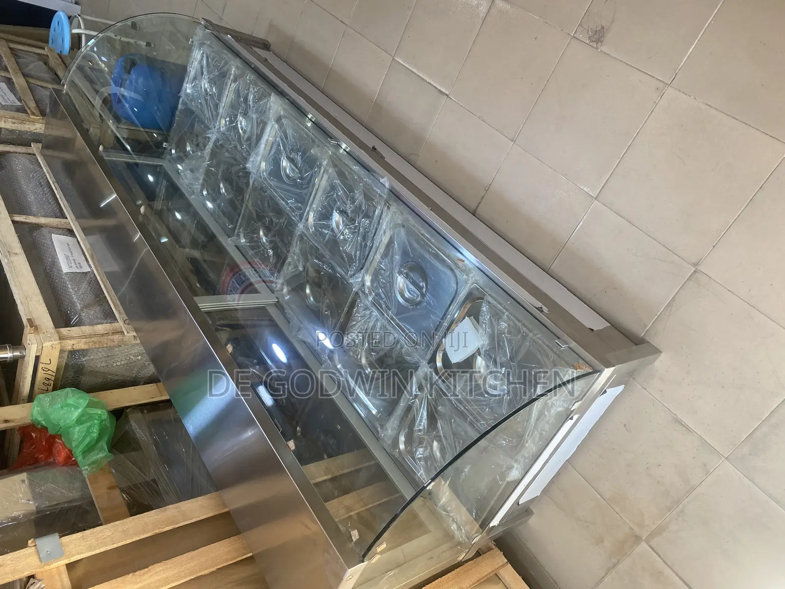 12plate Curved Glass Food Warmer Now Available