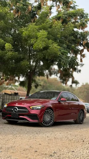 Mercedes-Benz C300 2024 Red