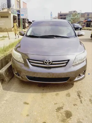 Toyota Corolla 2009 Gray