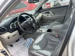 Toyota Camry SE V6 4dr Sedan (3.5L 6cyl 6AM) 2009 Silver