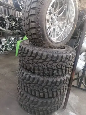 22 Inches Original Pure Crome Off-Road 6hole With Tires