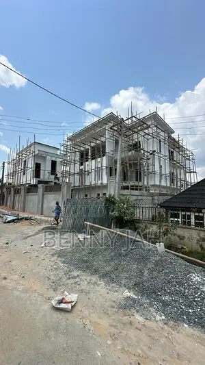 6bdrm Duplex in Asari Eso, Calabar for sale