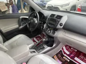 Toyota RAV4 Sport 2009 Silver
