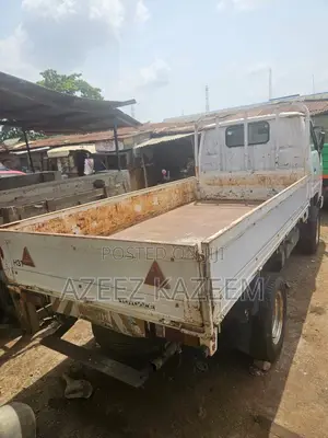 Toyota Dyna 2002 White