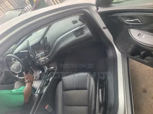 Chevrolet Impala LT w/2LT 2016 Silver