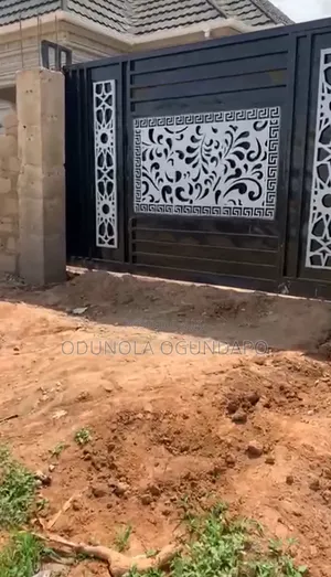 4bdrm Bungalow in Akobo for sale