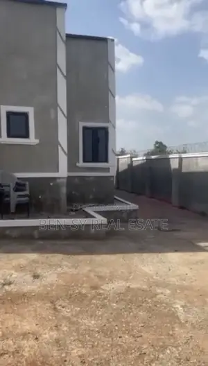 3bdrm House in Edo State for sale