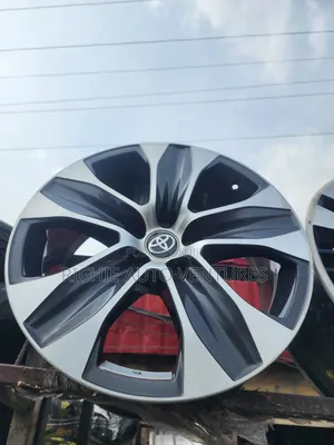 18inch Original Oem Toyota Highlander Rim.
