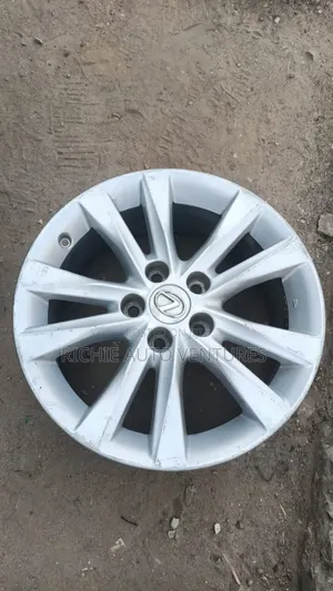 17inch Es350 Lexus Rim.