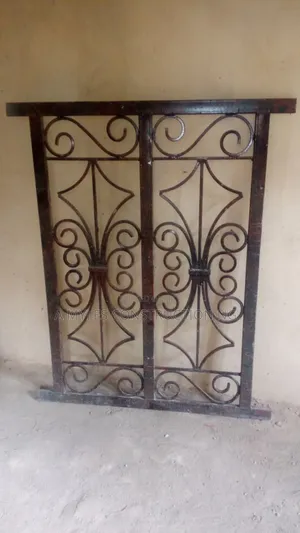 Curly Iron Window Protector