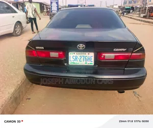 Toyota Camry CE 4dr Sedan (2.2L 4cyl 4A) 2000 Green