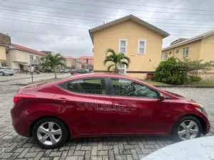 Hyundai Elantra GLS Automatic 2012 Red