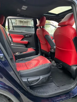 Toyota Highlander XSE 2022 Blue