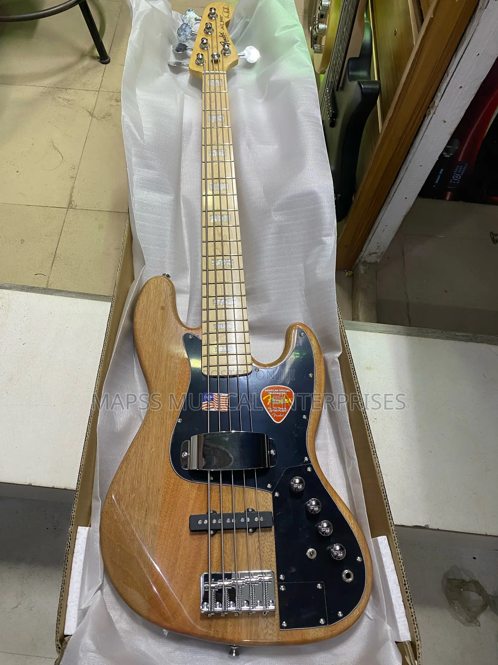 Squier Fender Jazz Bass V