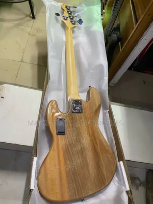 Squier Fender Jazz Bass V