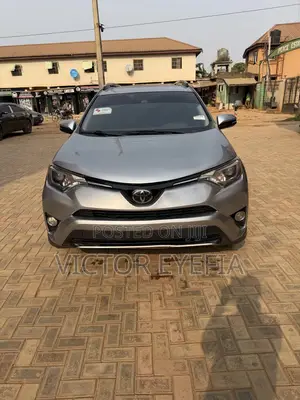Toyota RAV4 2018 Silver