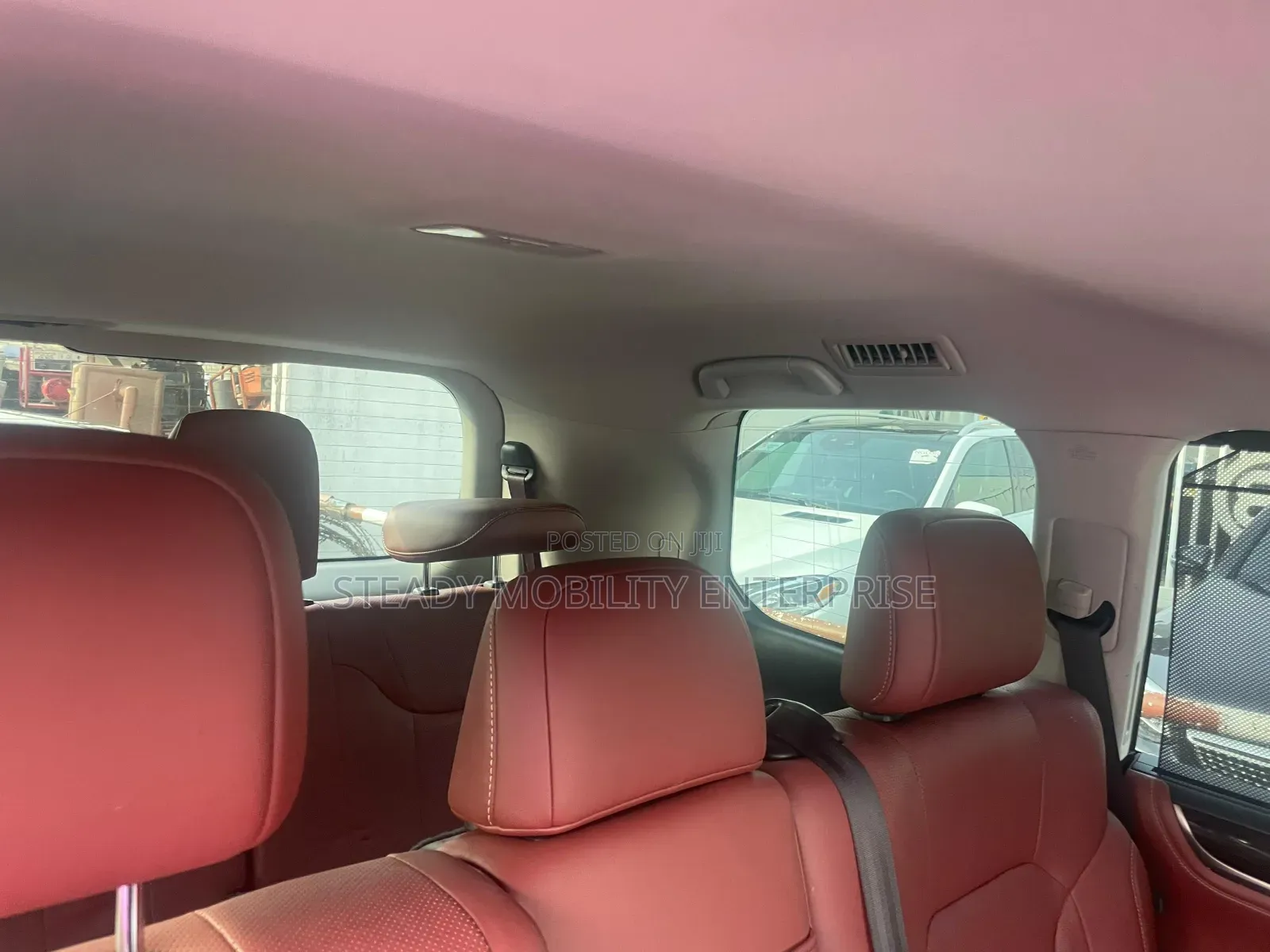 Lexus LX 570 AWD 2019 White