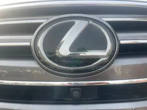 Lexus LX 570 AWD 2019 White
