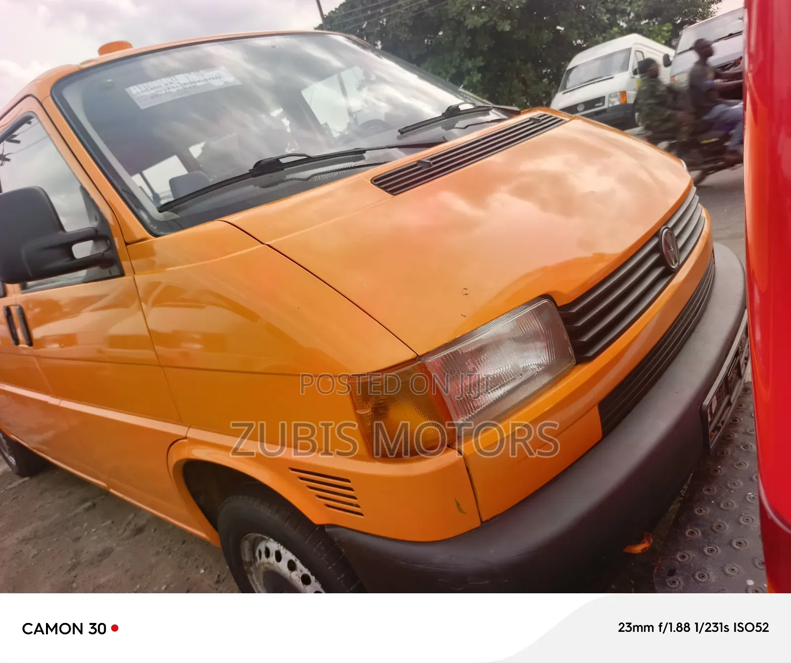 Volkswagen Transporter 2005 Yellow