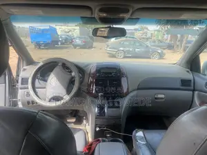 Toyota Sienna XLE Limited FWD (3.3L V6 5A) 2004 Silver