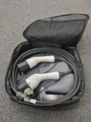 Genuine Uk Used Electric Vehicle Ev 7.2kw 5m Charging Cable for Sale.