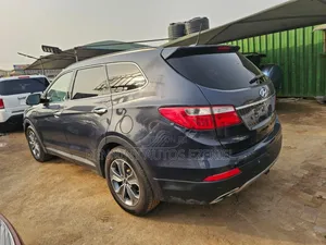 Hyundai Santa Fe Limited w/Saddle Interior 4dr SUV (3.3L 6cyl 6A) 2015