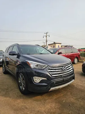 Hyundai Santa Fe Limited w/Saddle Interior 4dr SUV (3.3L 6cyl 6A) 2015