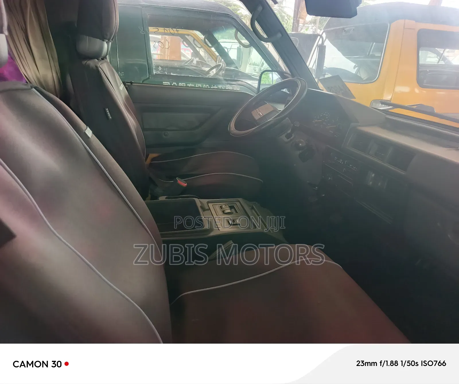 Mitsubishi L300 2005 Silver